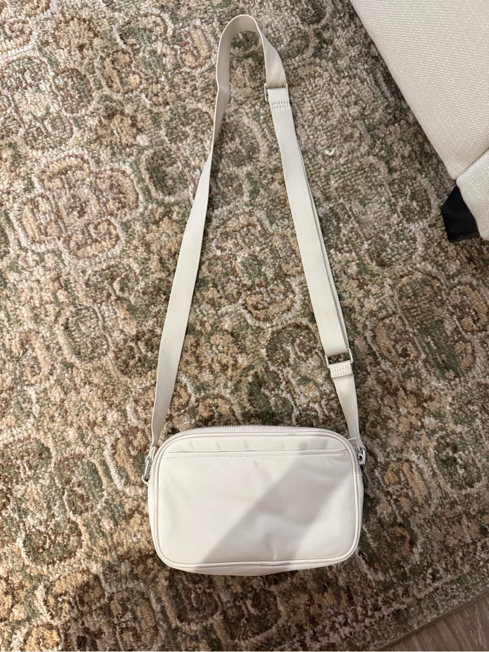 lululemon athletica Cream Crossbody Bag - Picture 5 of 5